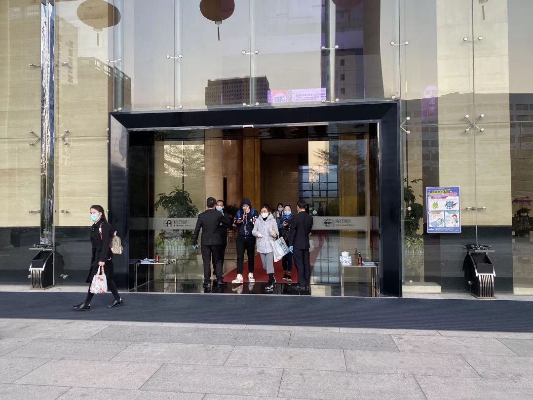 jinnianhui今年会上下齐心战“疫”情，党旗飘扬在一线